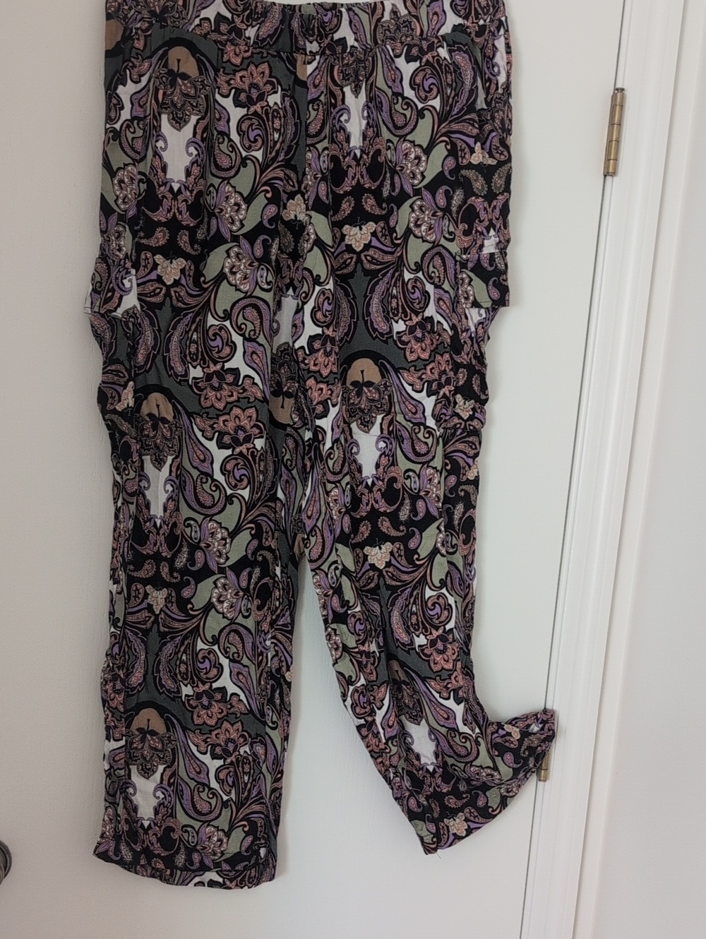 Tahari Black Paisley Pull-On Pants with Lavender and Sage